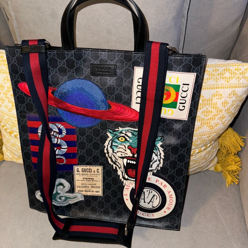 Gucci GG Tote in Black w/patchwork - Picture 2 of 5